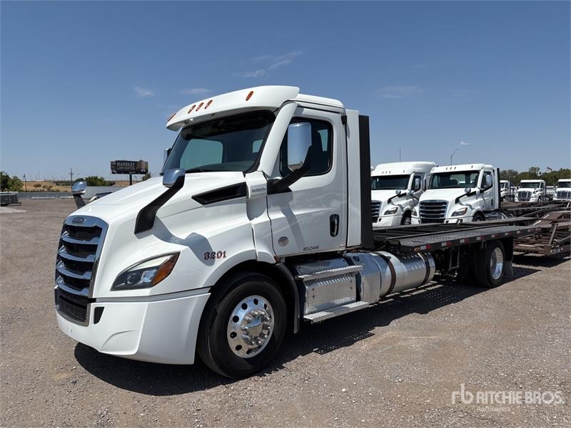 Freightliner Cascadia 116