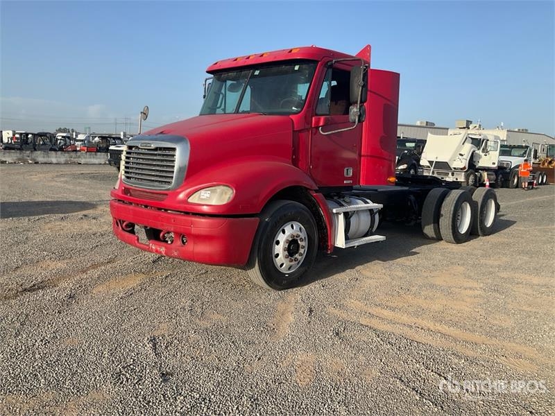 Freightliner Columbia 112