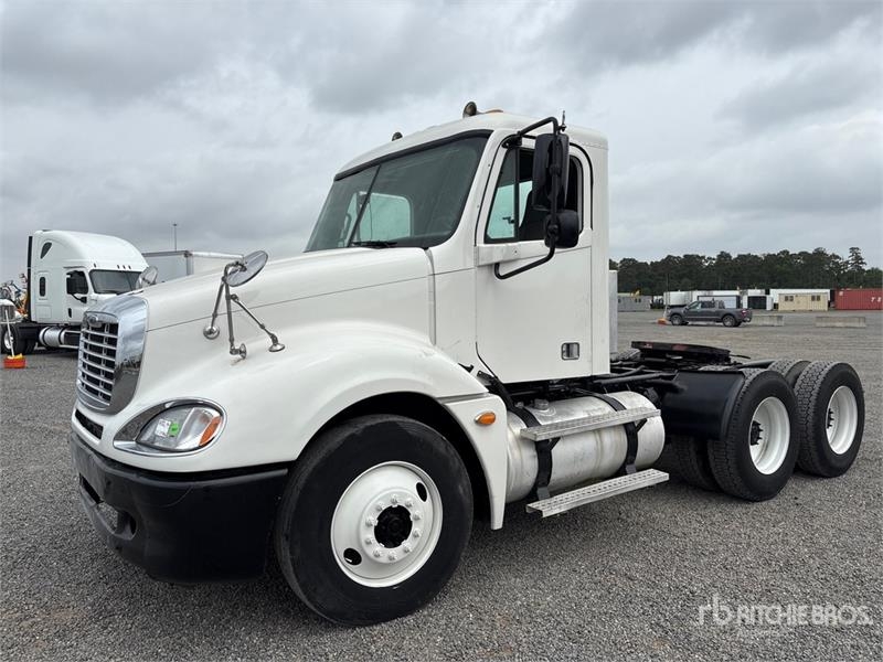 Freightliner Columbia 120