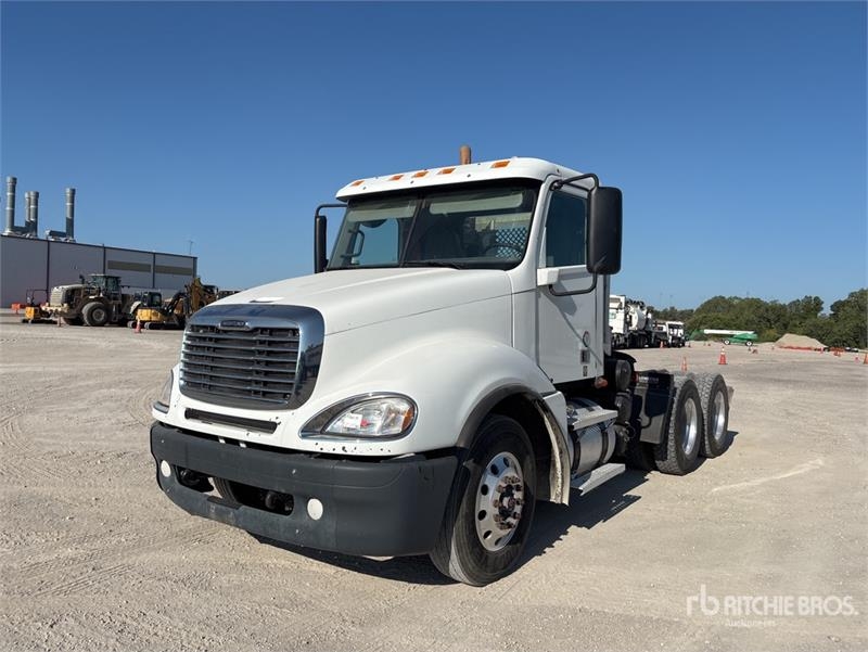 Freightliner Columbia 120