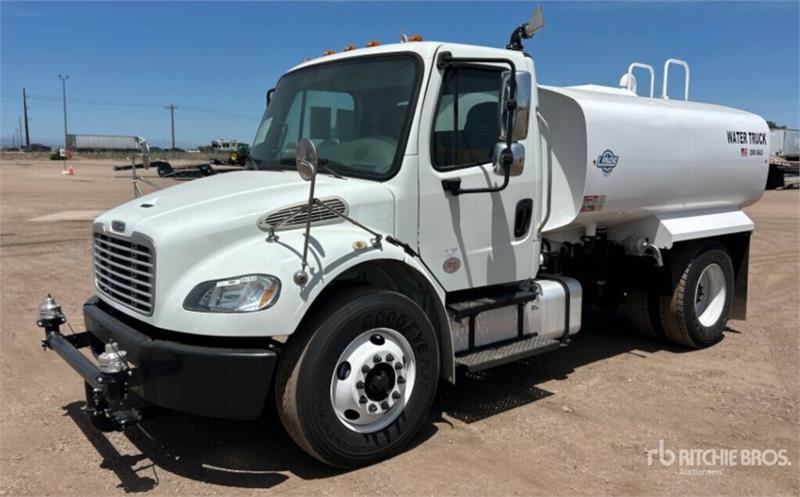 Freightliner M2 106