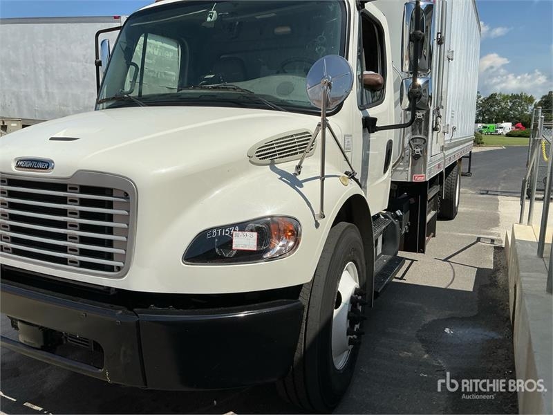 Freightliner M2 106