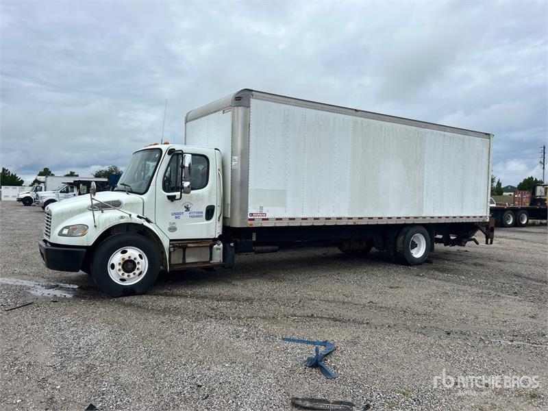 Camion fourgon Freightliner M2 106 4x2 Van — occasion 2017