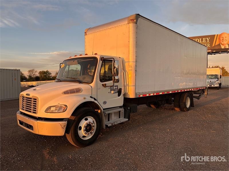 Camion fourgon Freightliner M2 106 4x2 Van — occasion 2018