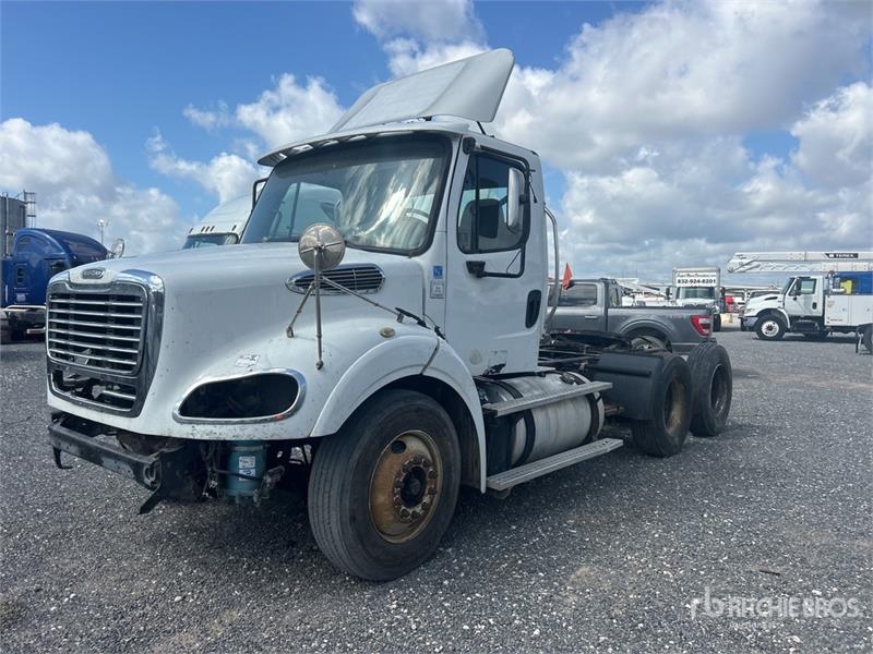Freightliner M2 112