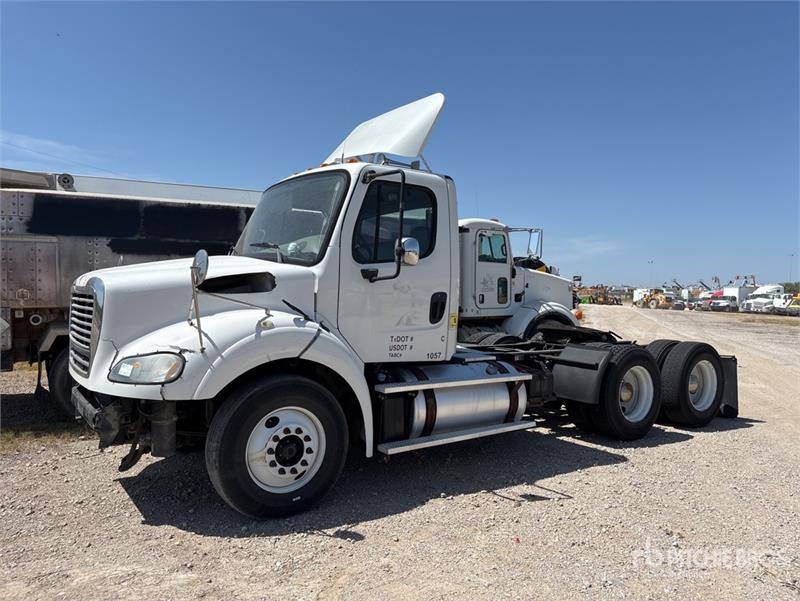Freightliner M2 112