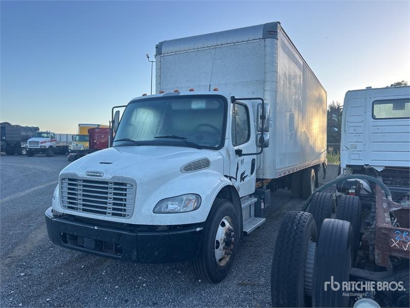 Freightliner M2106