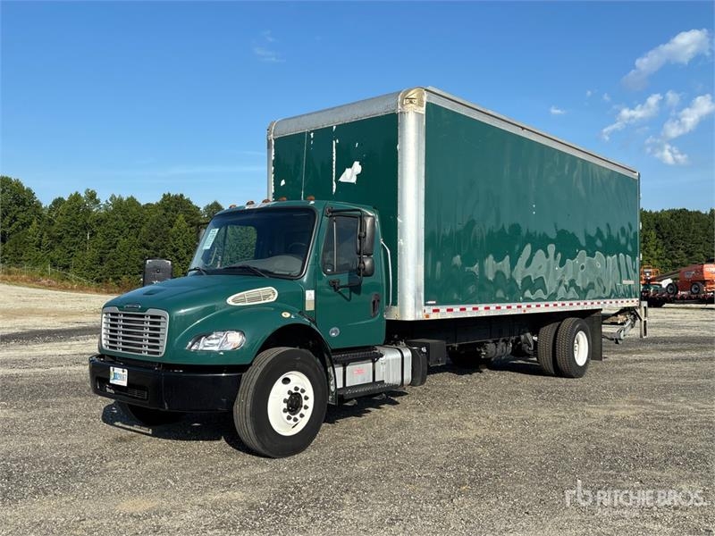 Freightliner M2106