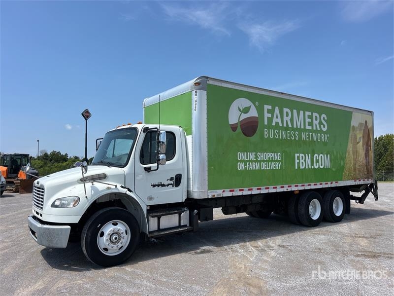 Freightliner M2106