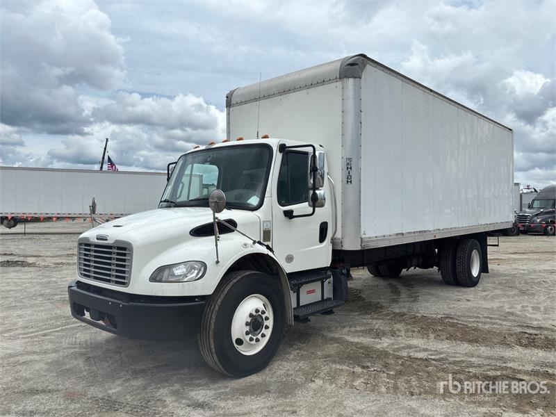 Freightliner M2106