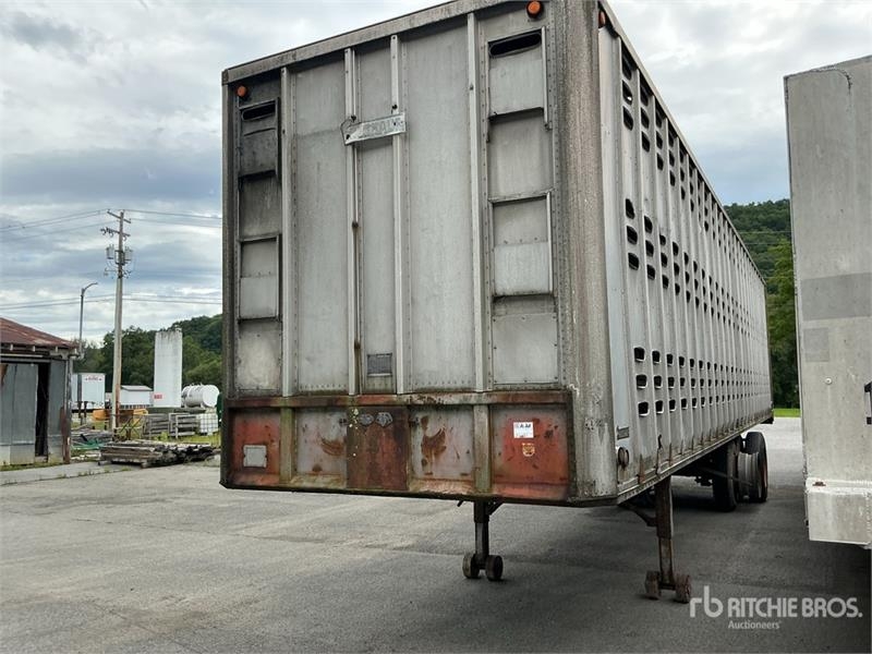 Fruehauf 40 ft Van Trailer