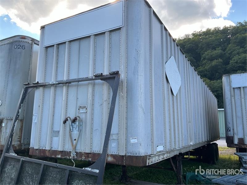 Fruehauf 40 ft Van Trailer