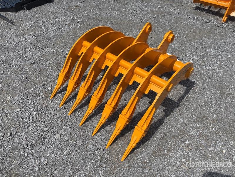 GIYI 35 in Fit to cat 305 teeth Excavator Rake (Un