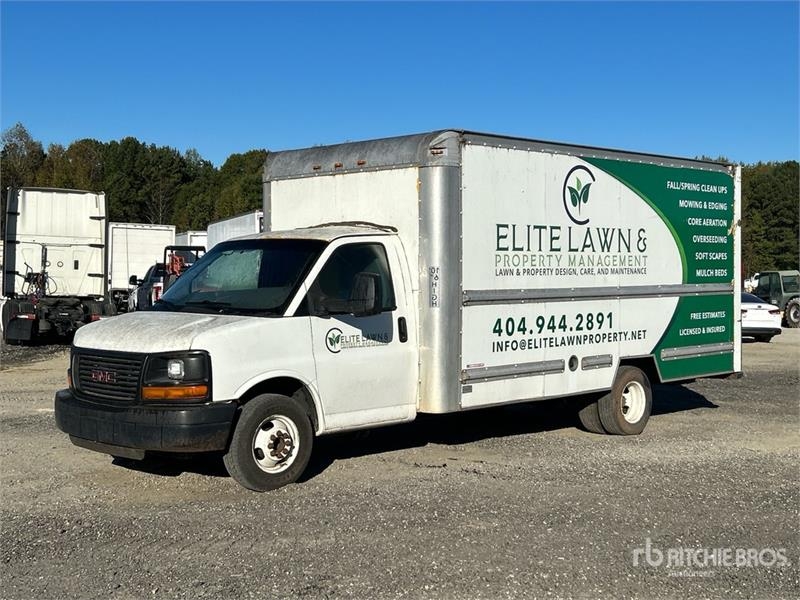 Camion fourgon GMC Savana 3500 — occasion 2012