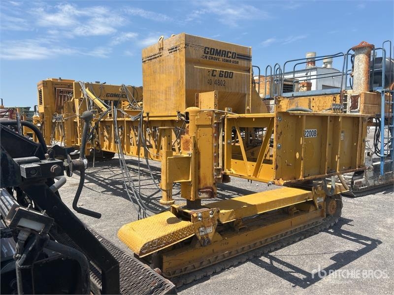 Centrale à béton Gomaco TC600 Texture Cure Machine — occasion, 726 h