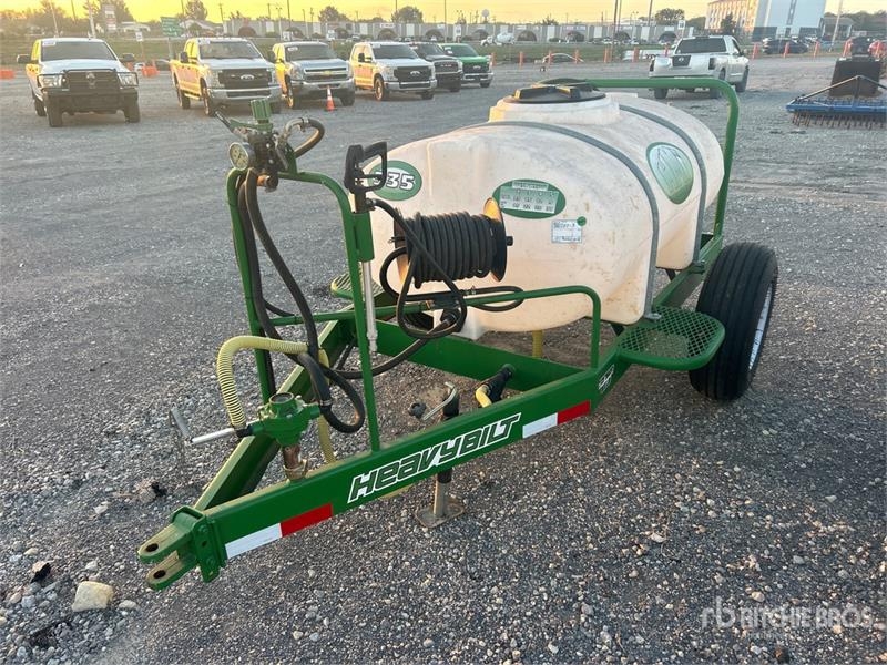 Pulvérisateur traîné Heavy Bilt 335 S/A Pull-Type Sprayer — occasion