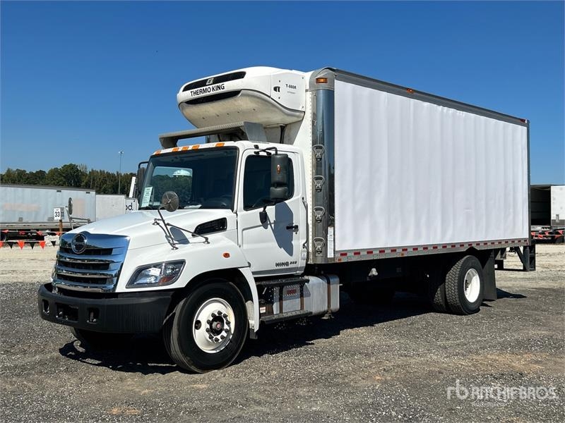 Camion frigorifique Hino 268 — occasion 2019