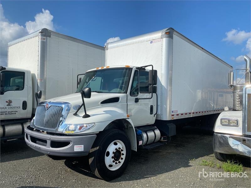 Camion fourgon International 4300 — occasion 2017