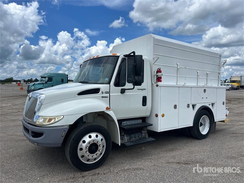 International 4300