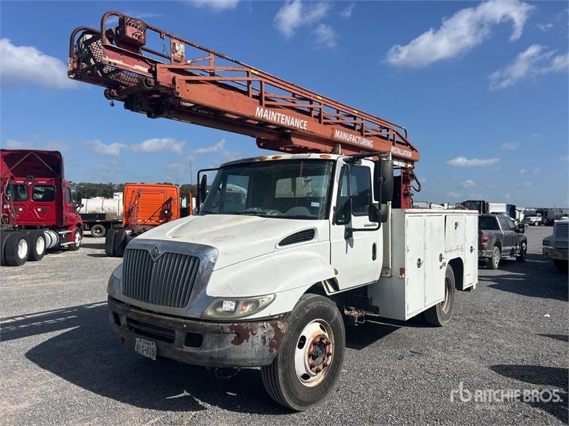 International 4400
