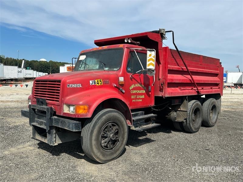 Camion benne International 4900 — occasion 1997