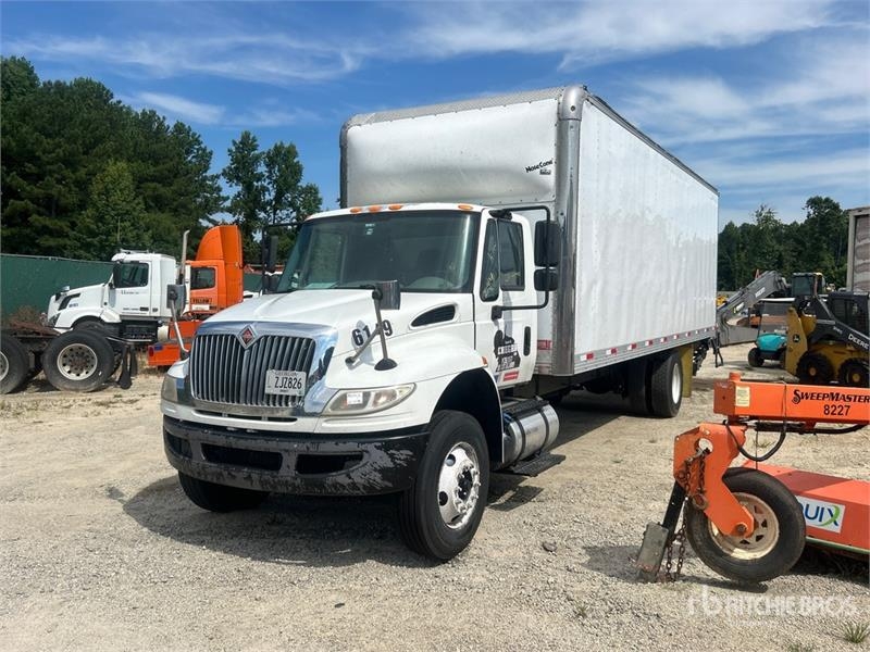 Camion fourgon International Durastar 4300 — occasion 2019