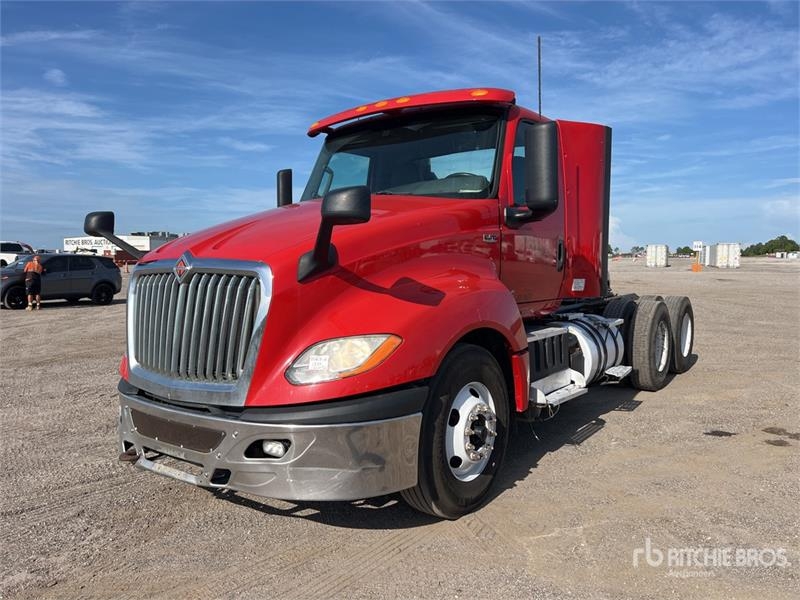 Tracteur routier International LT625 — occasion 2019