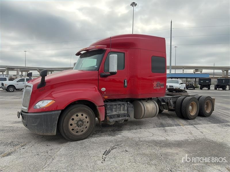 Tracteur routier International LT625 — occasion 2019