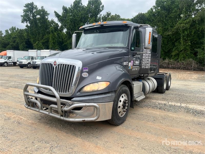 Tracteur routier International ProStar+ 6x4 T/A Sleeper (Inoperable — occasion 2017