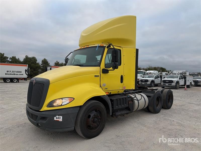 Tracteur routier International RH613 6x4 T/A Day Cab — occasion 2020