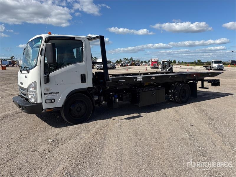 Camion de dépannage Isuzu NQR — occasion 2021