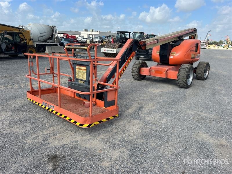 JLG 600AJ