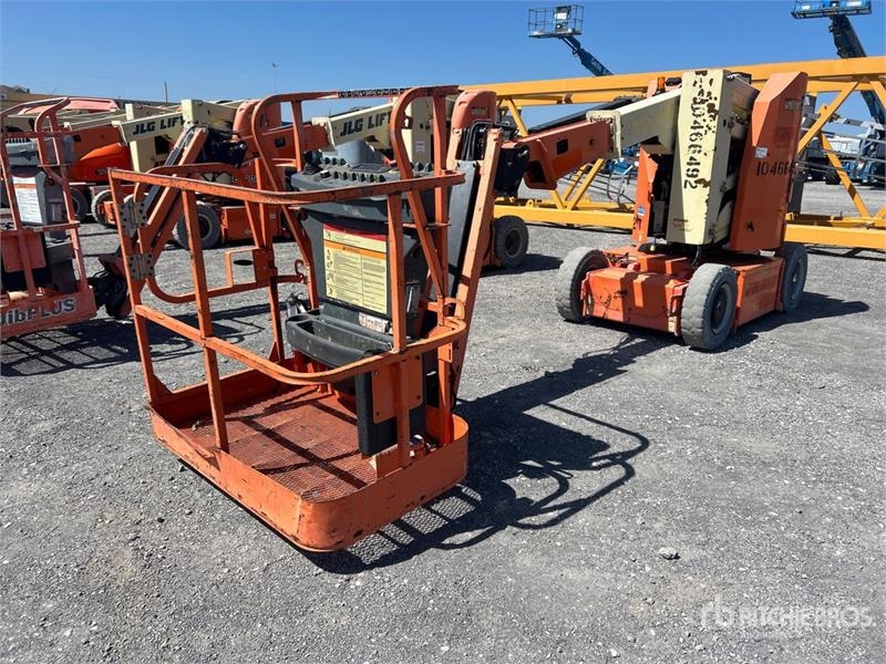 JLG E300 AJP