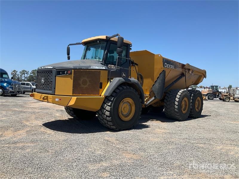 John Deere 370E