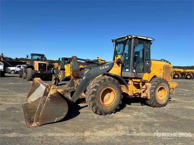 Chargeuse sur pneus John Deere 544K — occasion 2010, 11 815 h