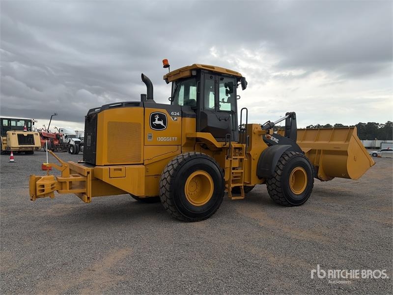 John Deere 624 P-Tier