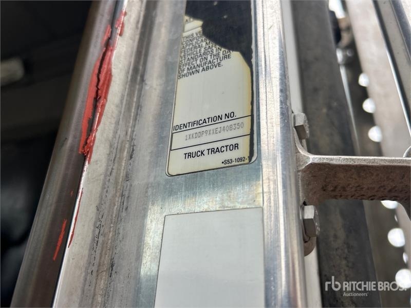 Tracteur routier Kenworth T800 — occasion 2014