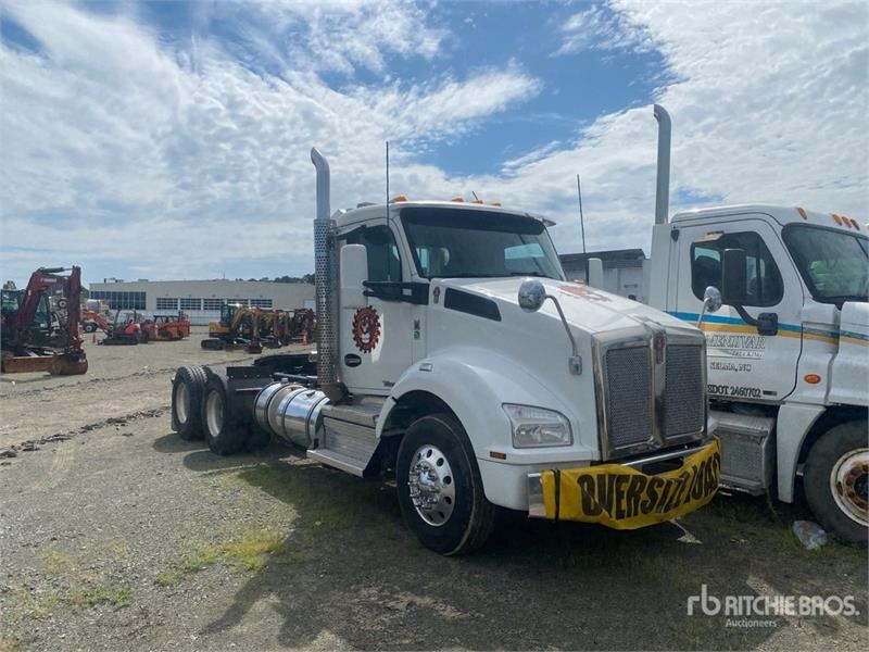 Kenworth T880