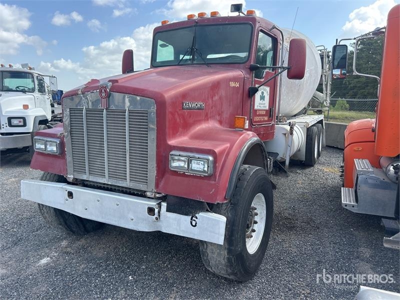 Kenworth W900