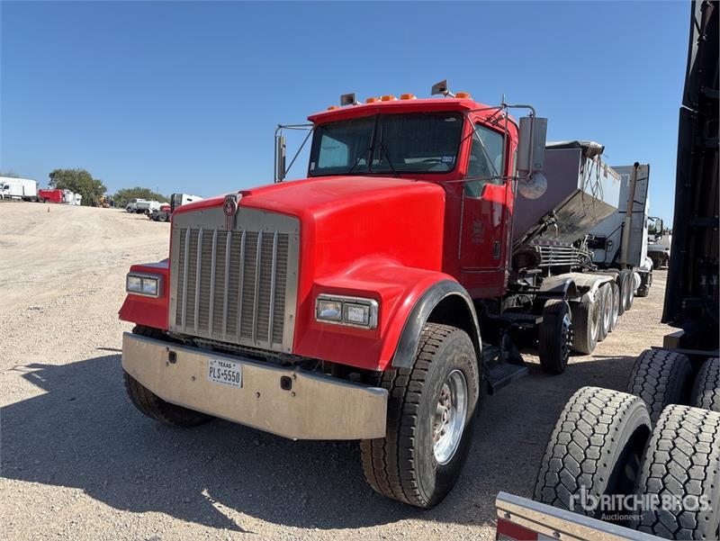 Kenworth W900