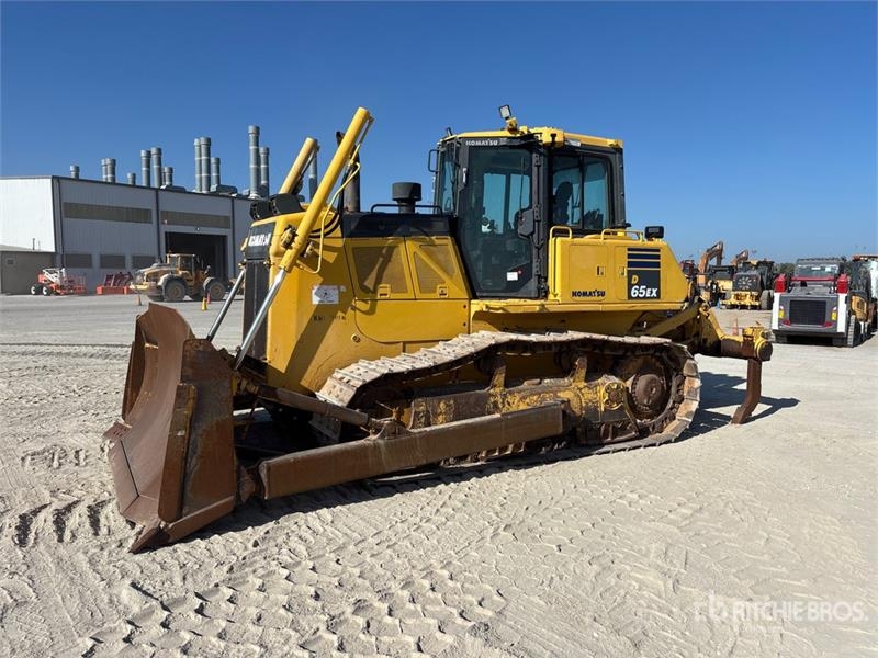 Komatsu D65EX-18