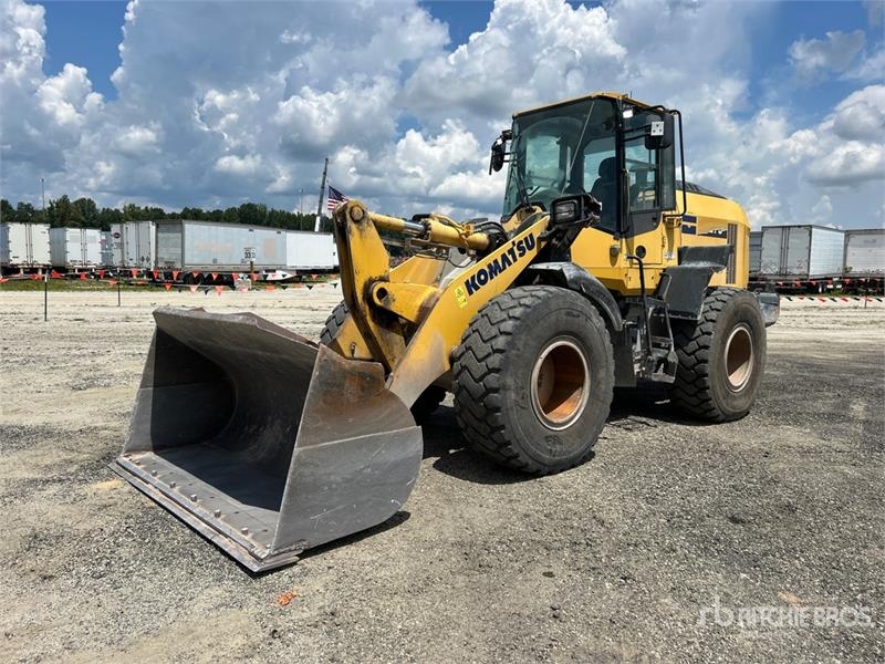 Komatsu WA270-8