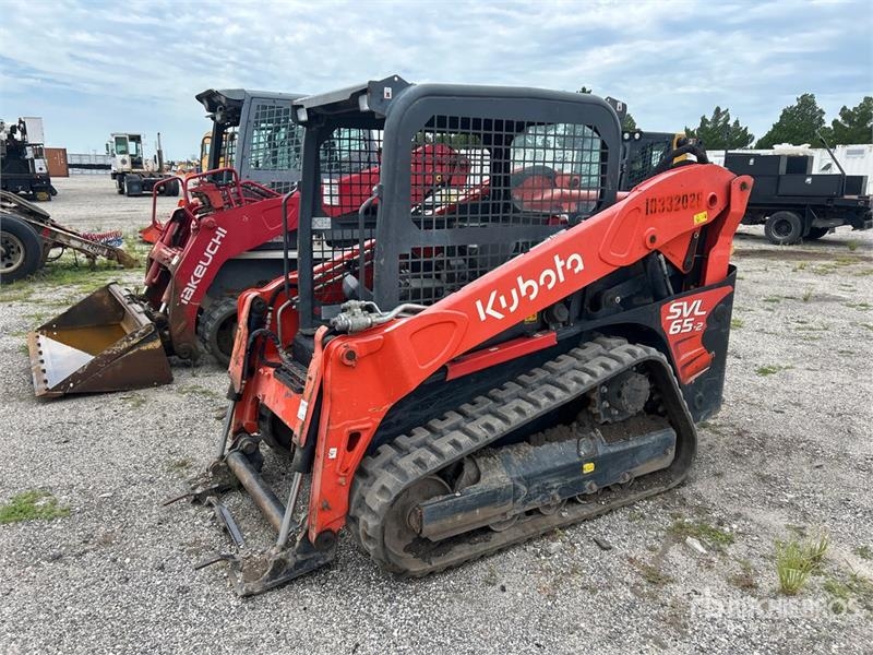 Kubota SVL65-2