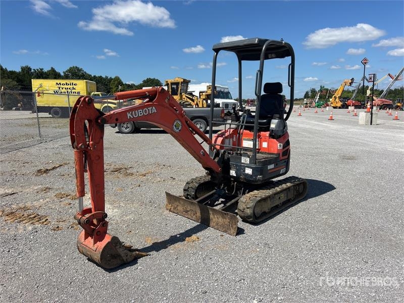 Kubota U17