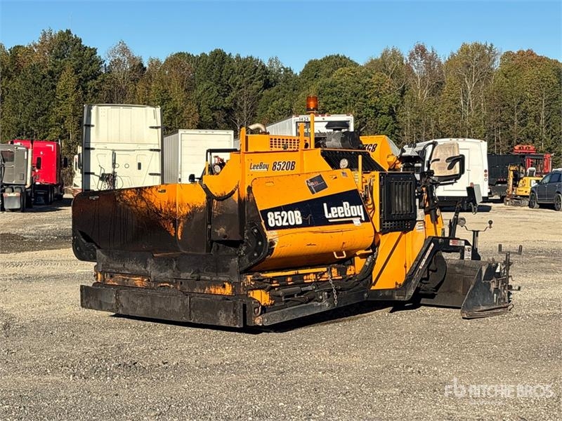 Finisseur LeeBoy 8520B Track Asphalt Paver — occasion