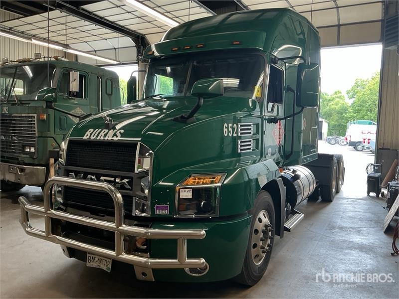 Mack Anthem AN64T