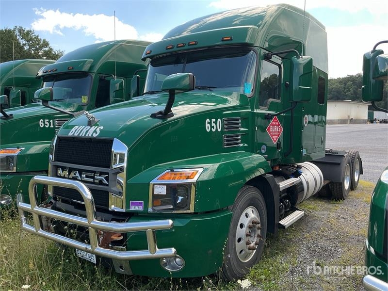 Mack Anthem AN64T
