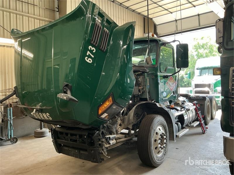 Mack Anthem AN64T