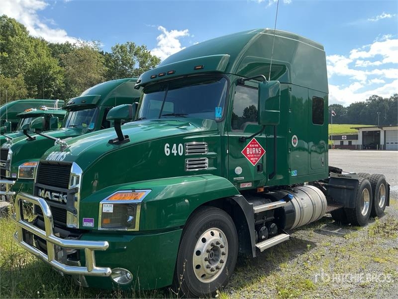 Mack Anthem AN64T