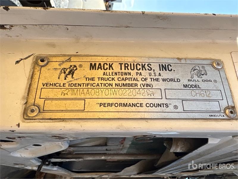 Camion multibenne Mack CH613 — occasion 2001